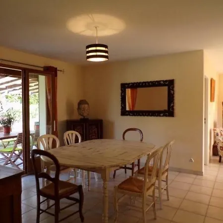 House Cambo Lot Дом отдыха *